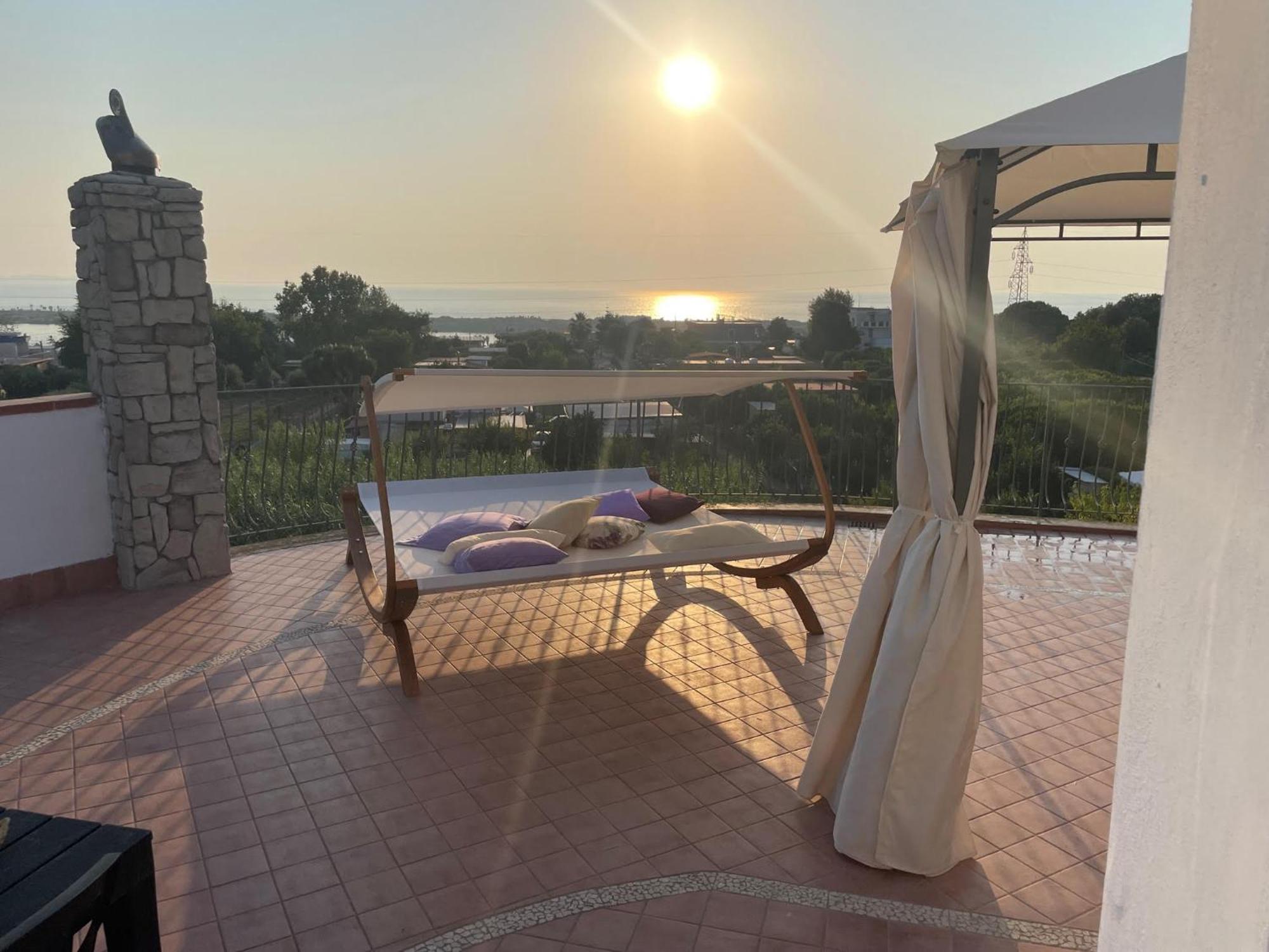 Domus Parva - Villa Con Bio-Piscina, Spa Privata E Appartamenti Panoramici Bacoli Eksteriør billede